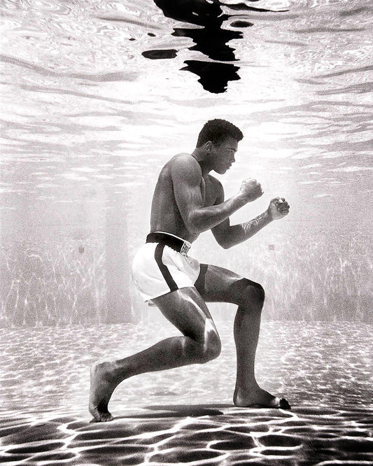 Mohamed Ali training underwater- Photographie de presse