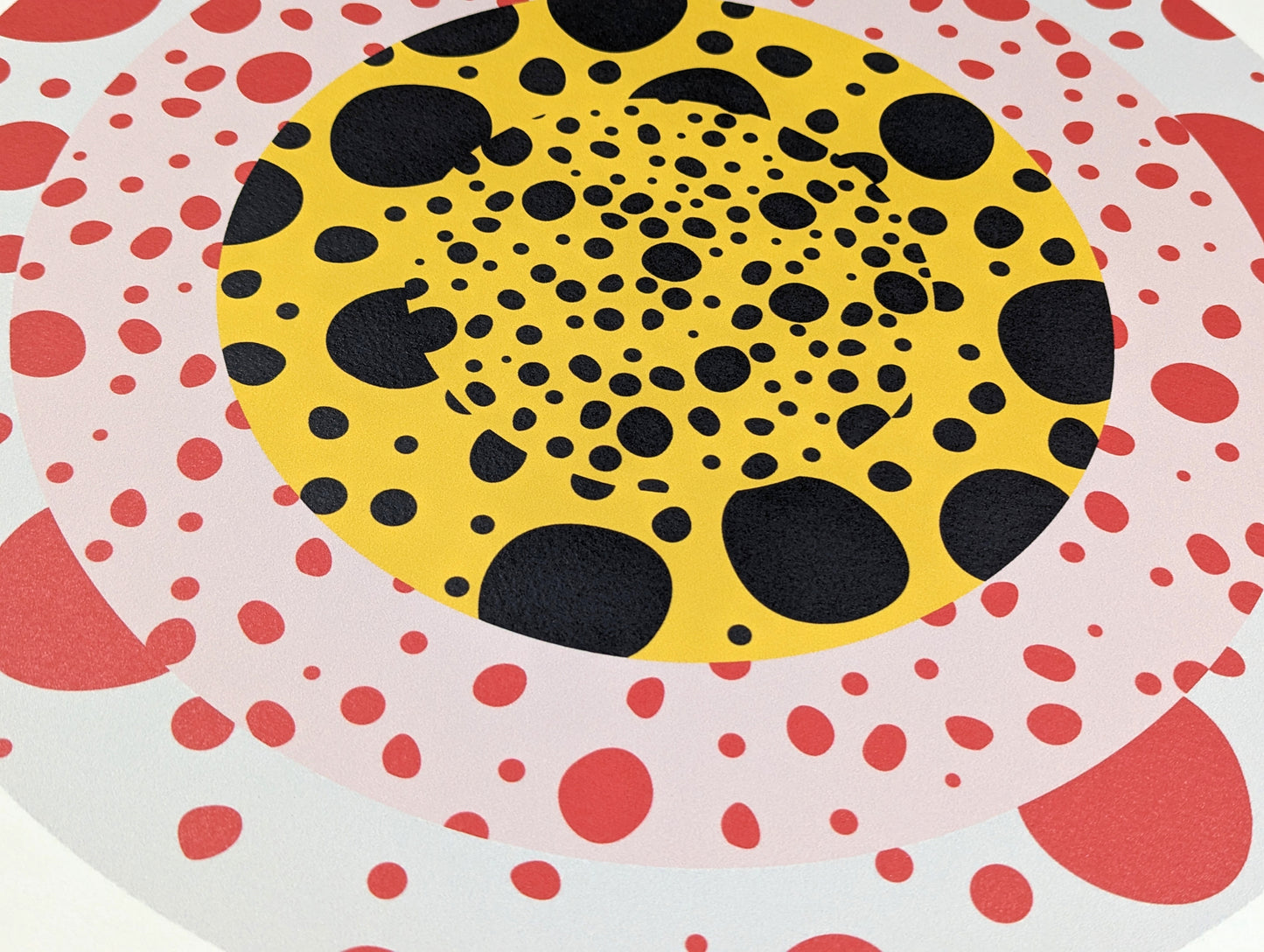 Yayoi Kusama - Flower Circle (2006)