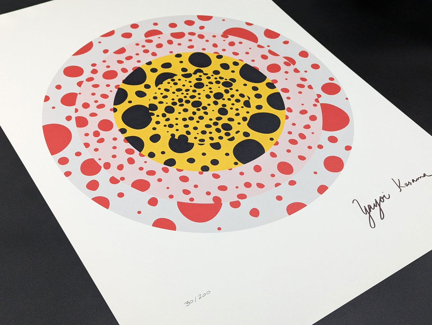 Yayoi Kusama - Flower Circle (2006)